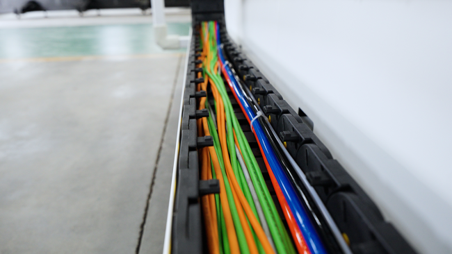 Оптоволоконный лазерный станок по металлу XTC-1530H/1500 Raycus