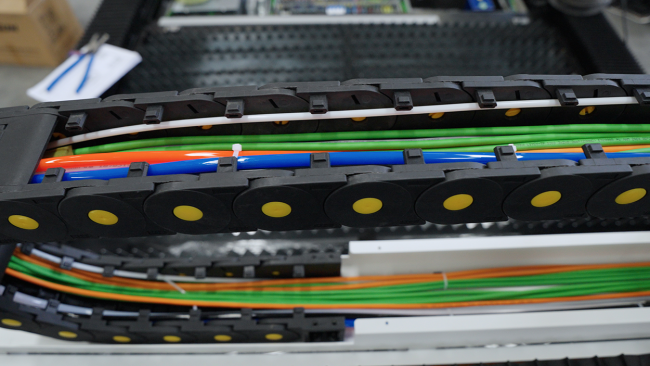 Оптоволоконный лазерный станок по металлу XTC-1530H/1500 Raycus