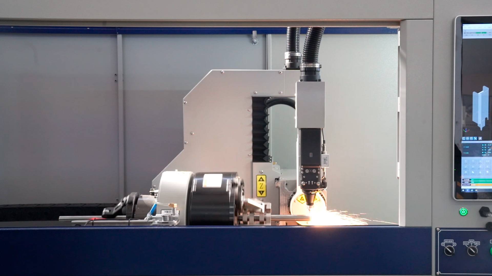 Лазерный станок для резки труб высокой скорости LPC-A160T/3000 Raycus