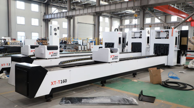 Оптоволоконный лазерный станок для резки труб XTC-T160/2000 Raycus