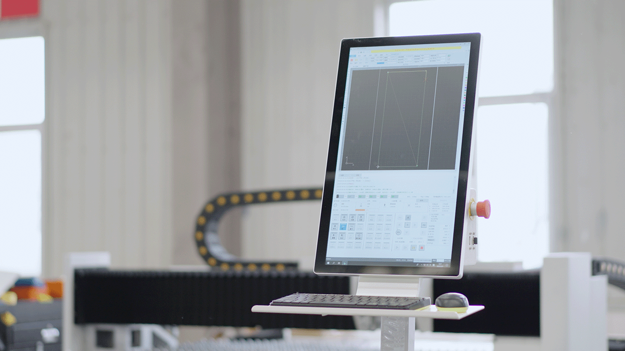 Оптоволоконный лазер для резки металла XTC-1530W/ 3000 / 6000 / 12000 Raycus