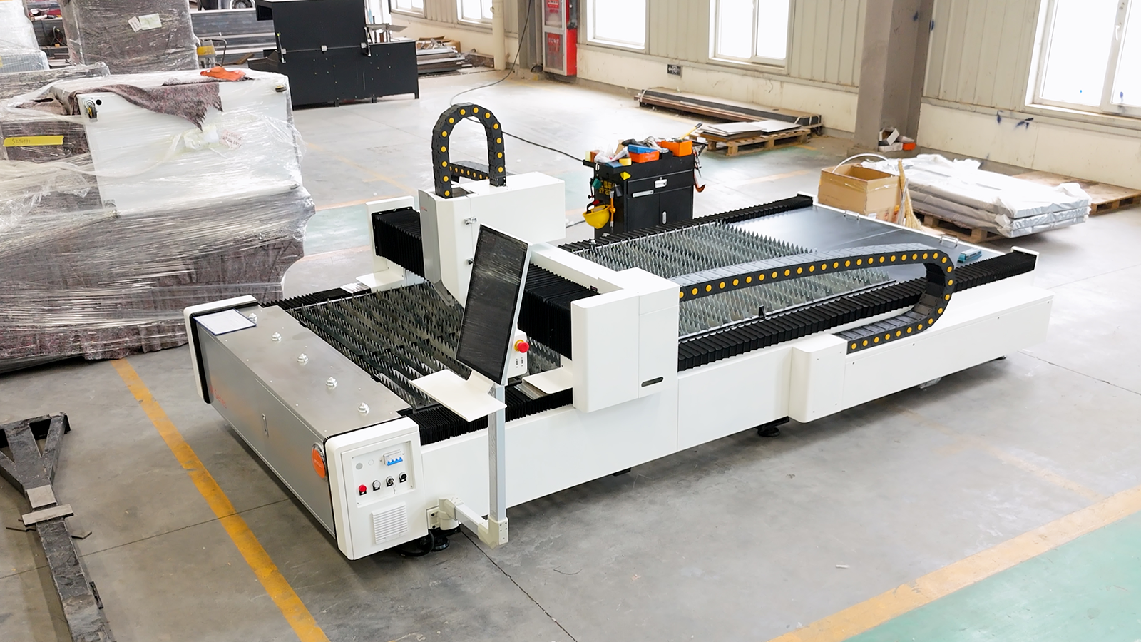 Оптоволоконный лазер для резки металла XTC-1530W/ 3000 / 6000 / 12000 Raycus